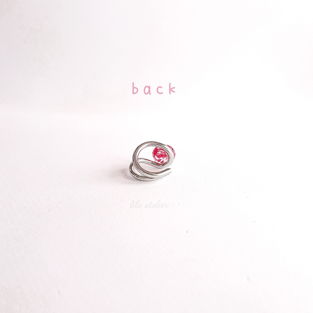 《片耳用》かすみ水中花【紅】イヤーカフ(金属アレルギー対応)