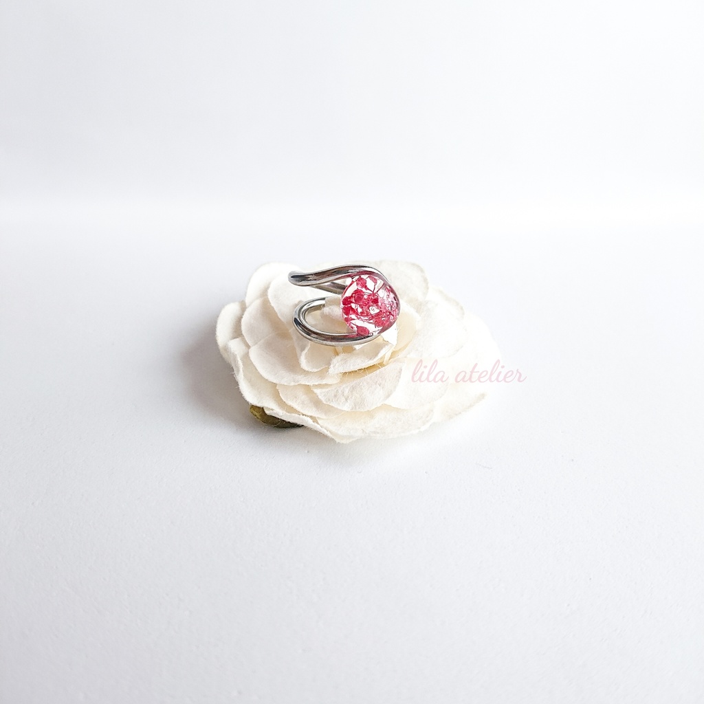 《片耳用》かすみ水中花【紅】イヤーカフ(金属アレルギー対応)