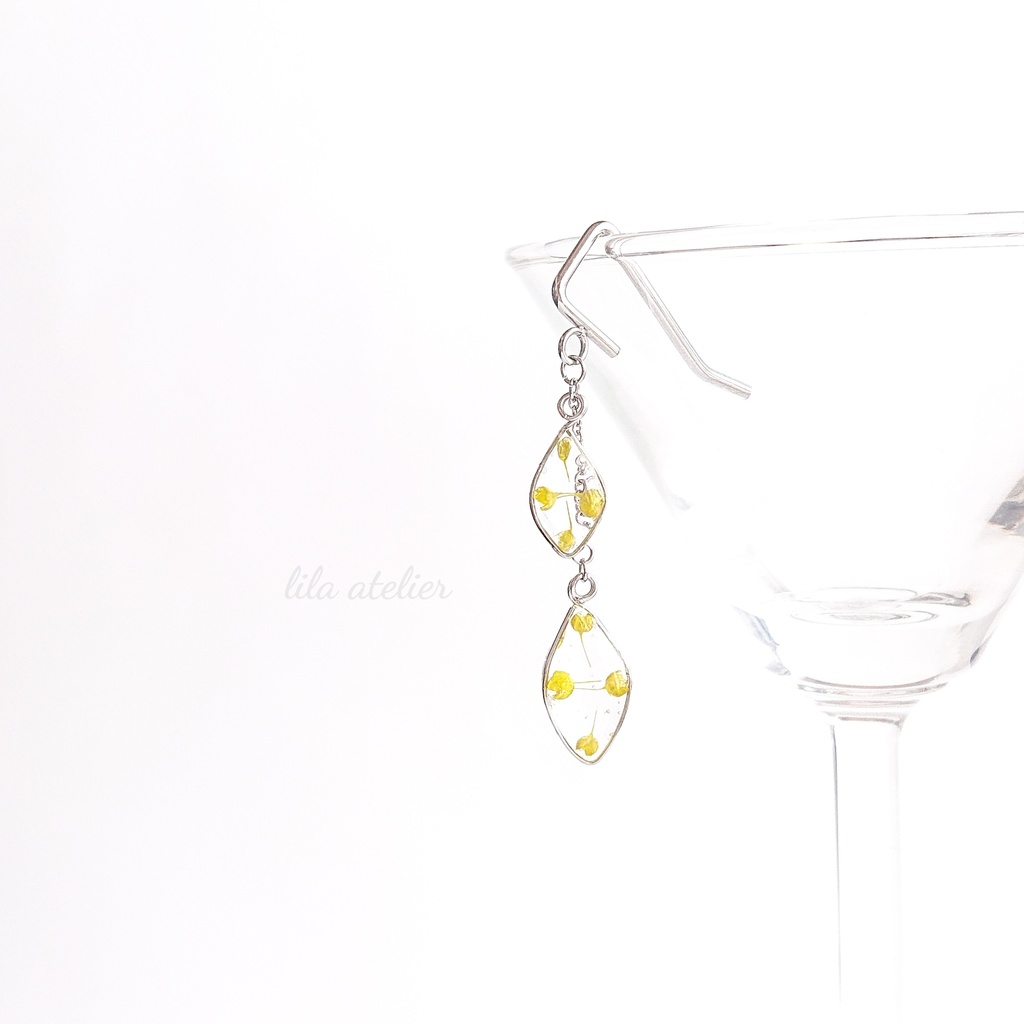 かすみ双葉【翠】ポニーフック(金属アレルギー対応)