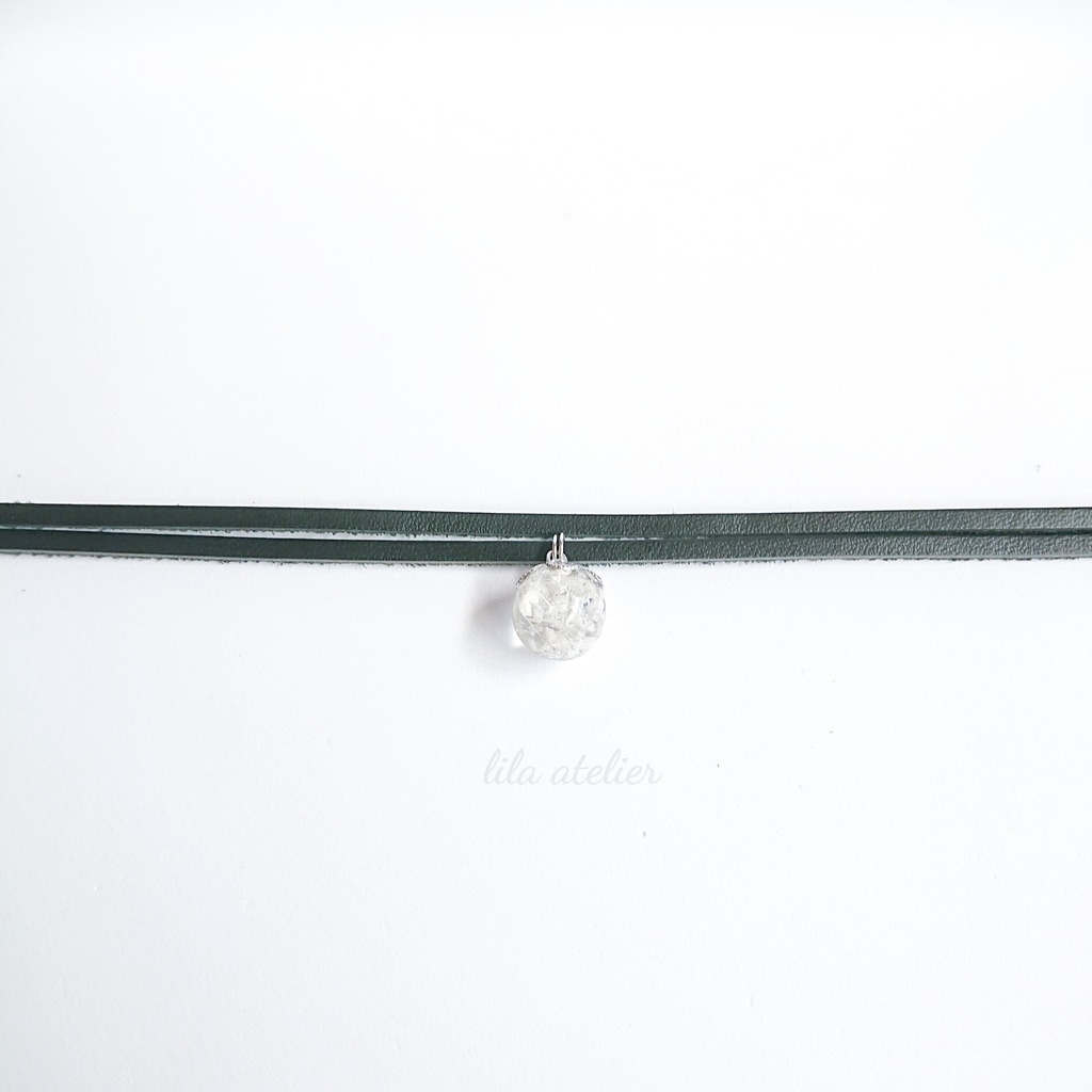 かすみ珠【白】チョーカー(金属アレルギー対応)