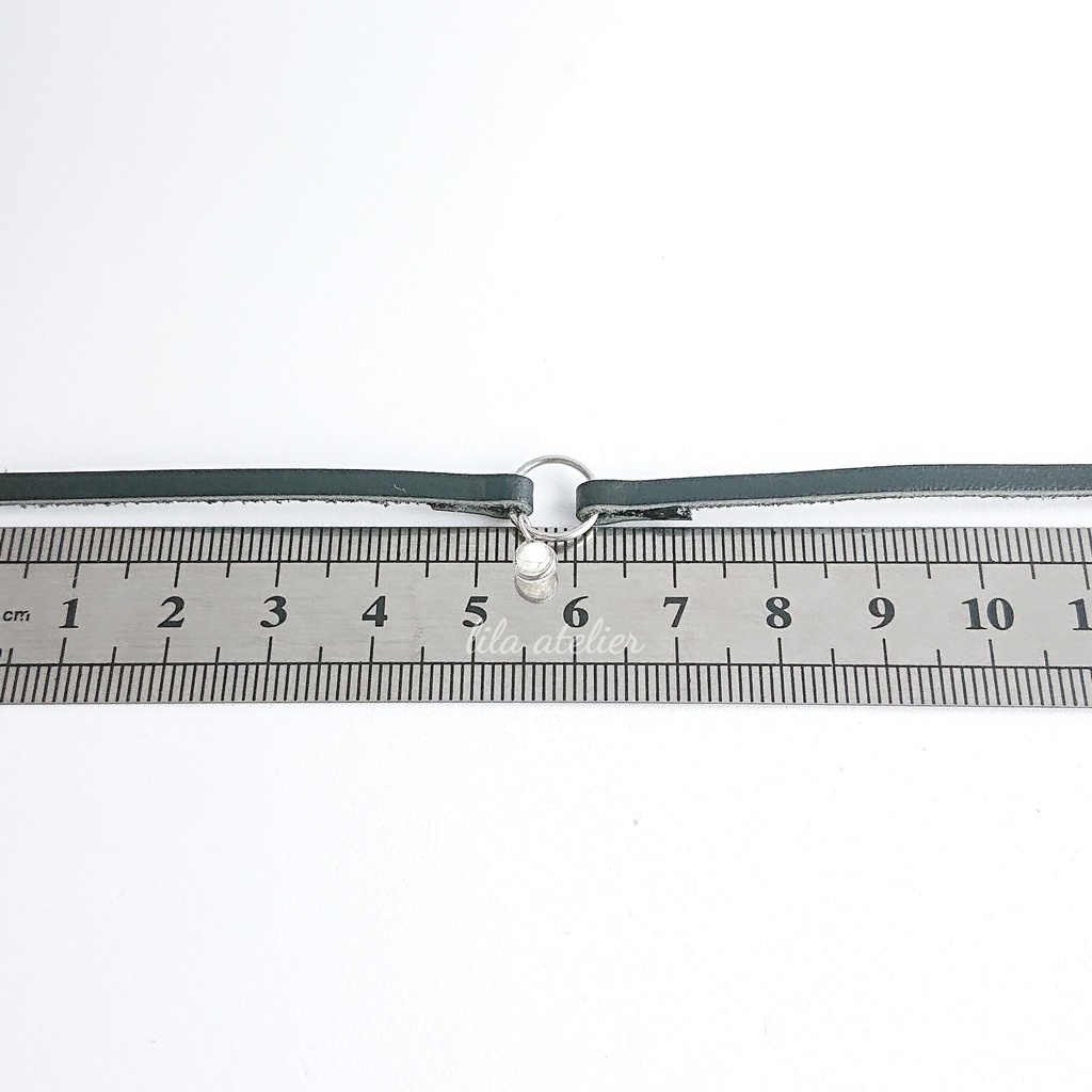 かすみ粒【白】チョーカー(金属アレルギー対応)