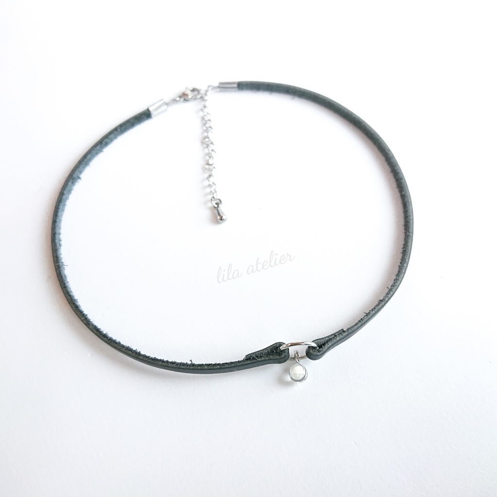 かすみ粒【白】チョーカー(金属アレルギー対応)