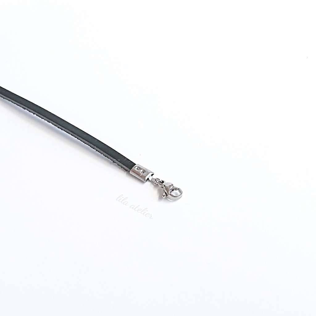 かすみ粒【白】チョーカー(金属アレルギー対応)