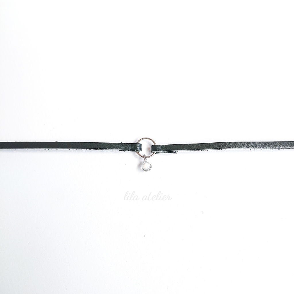 かすみ粒【白】チョーカー(金属アレルギー対応)