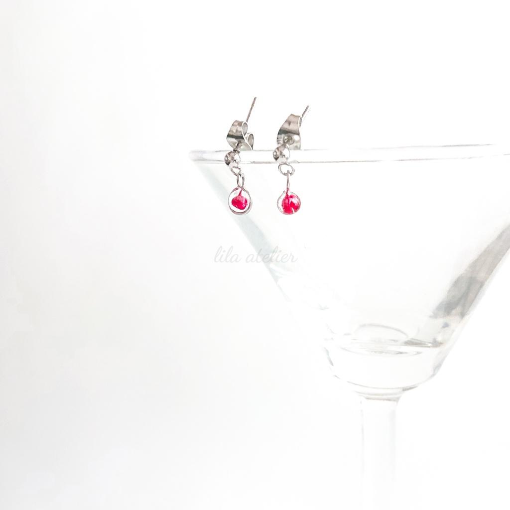 かすみ粒【紅】ピアス/イヤリング(金属アレルギー対応)