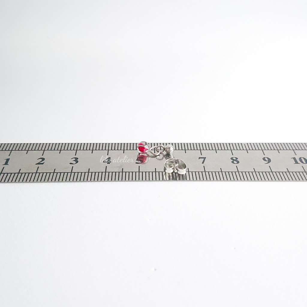 かすみ粒【紅】ピアス/イヤリング(金属アレルギー対応)