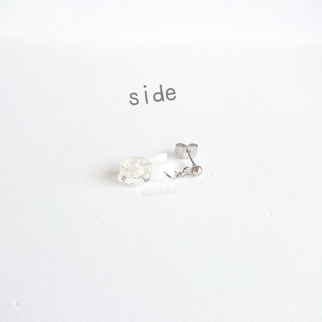 彩りかすみウサギ【白】ピアス/イヤリング(金属アレルギー対応)