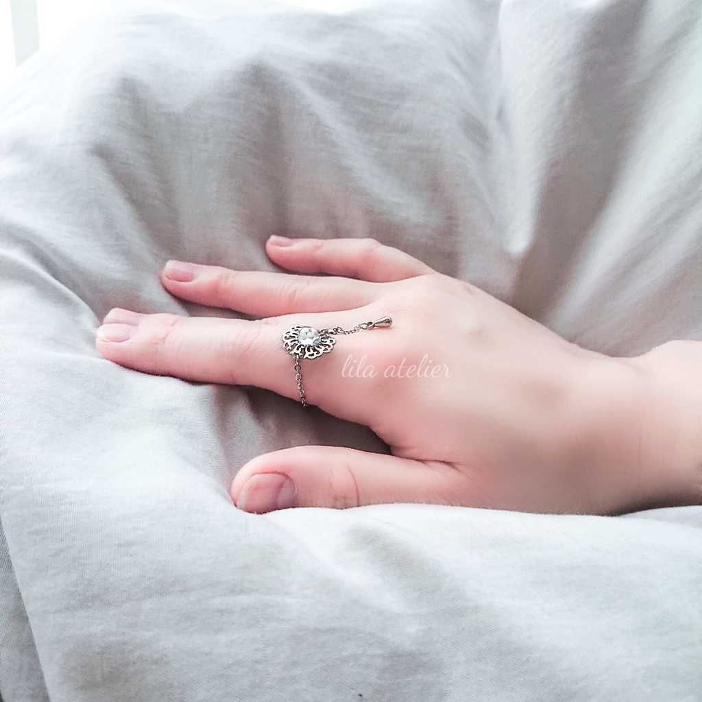 かすみ蔦葛【白】チェーンリング(金属アレルギー対応)