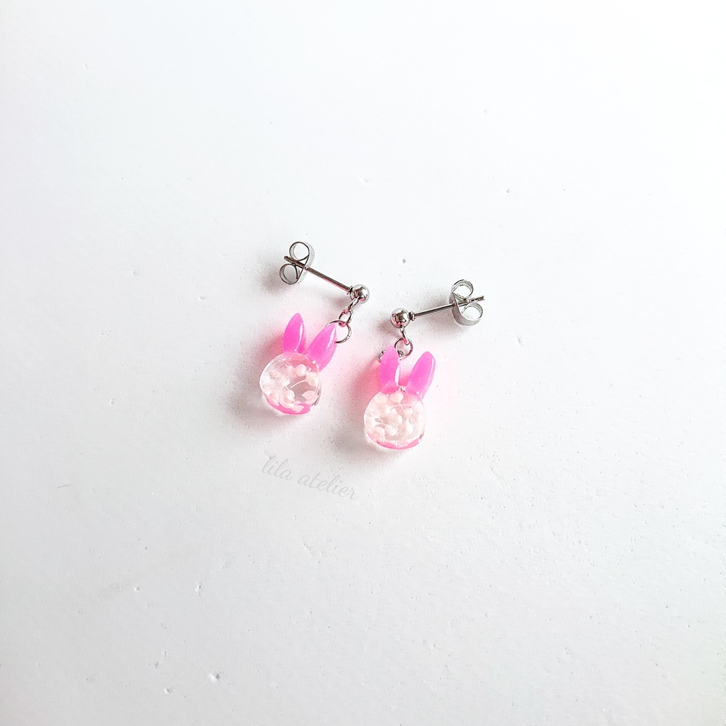 彩りかすみウサギ【桃】ピアス/イヤリング(金属アレルギー対応)