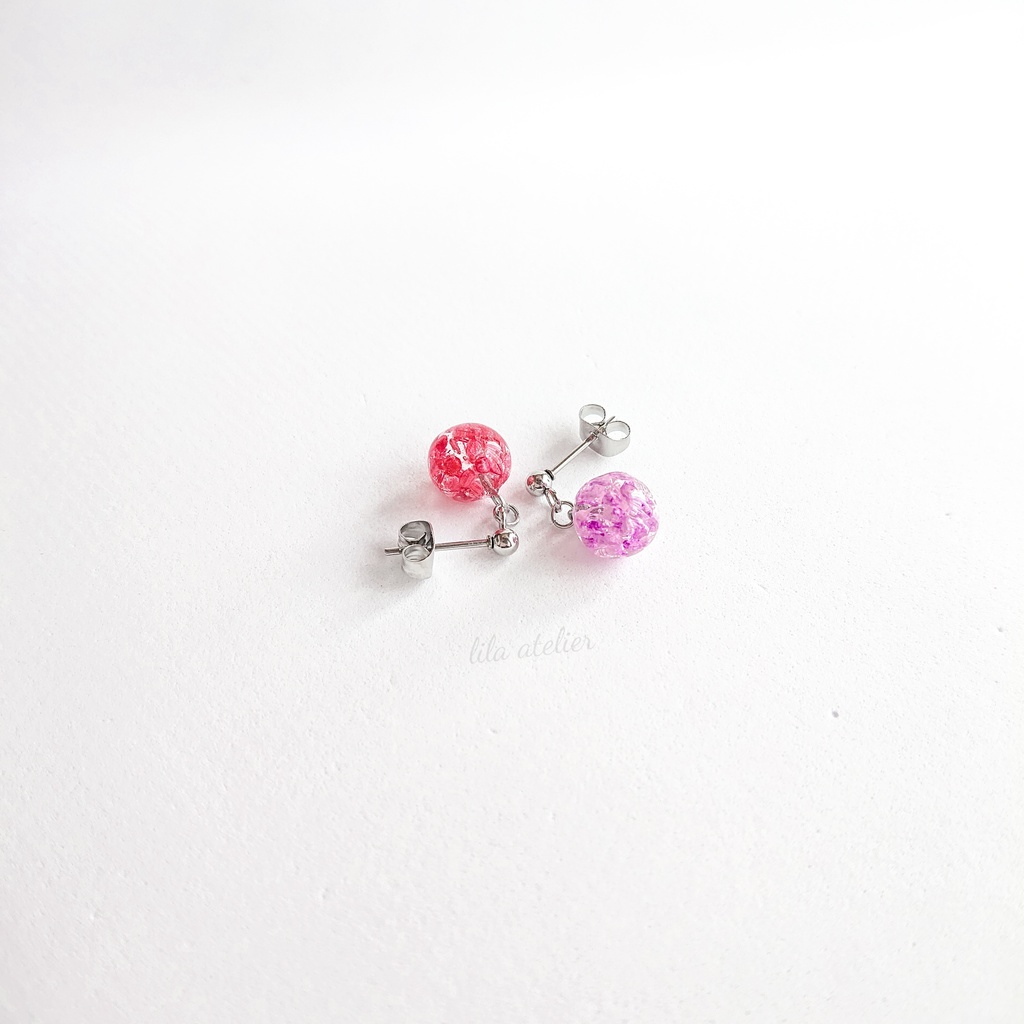 かすみ小珠【紅】ピアス/イヤリング(金属アレルギー対応)