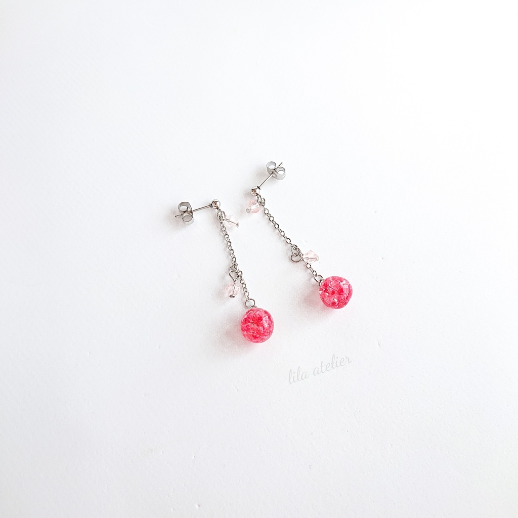 かすみ小珠【紅】ロングチェーンピアス/イヤリング(金属アレルギー対応)