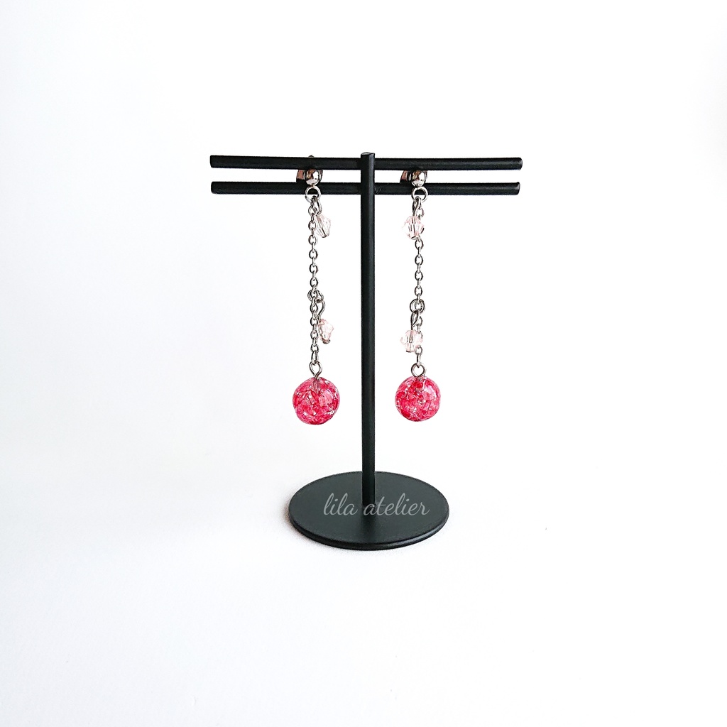 かすみ小珠【紅】ロングチェーンピアス/イヤリング(金属アレルギー対応)