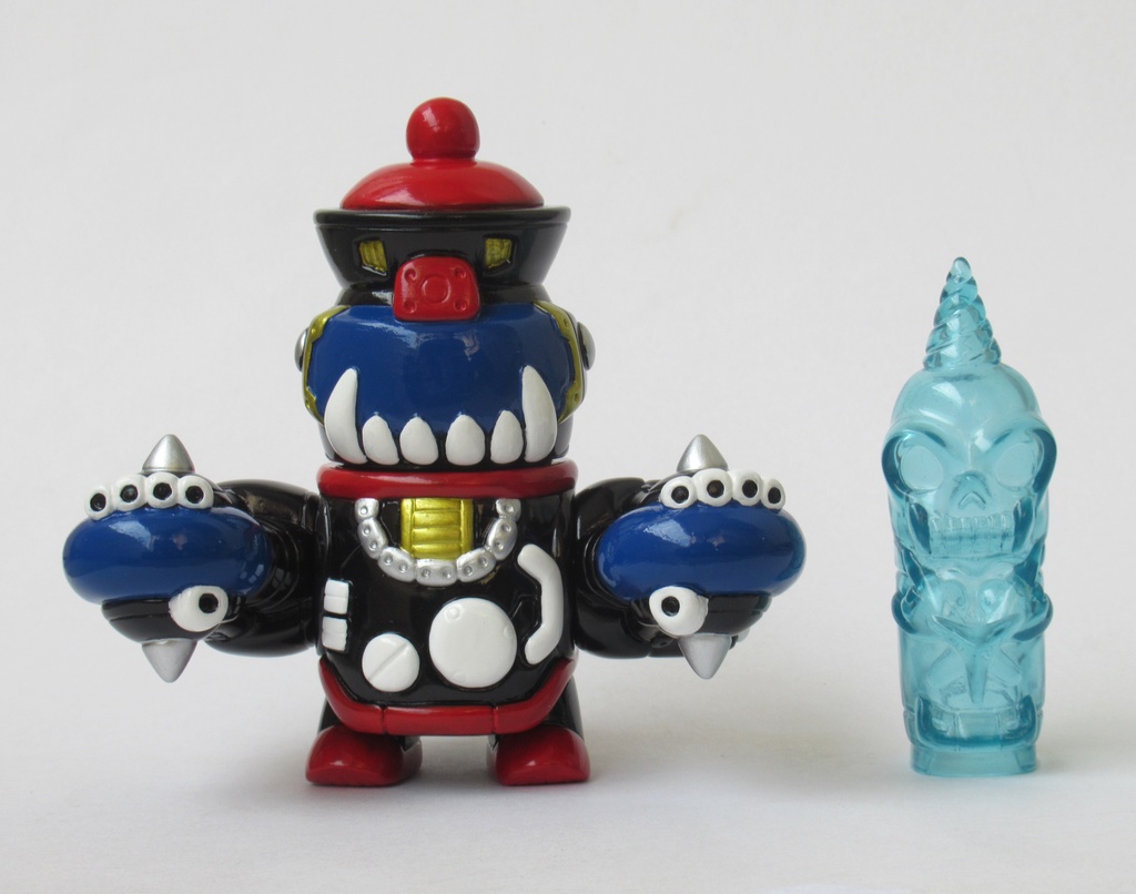 キョンクロン（黒とクリアブルードクロモーターくん）