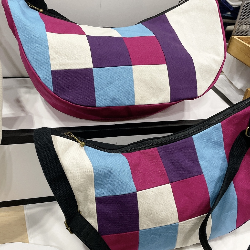 カラーショルダー