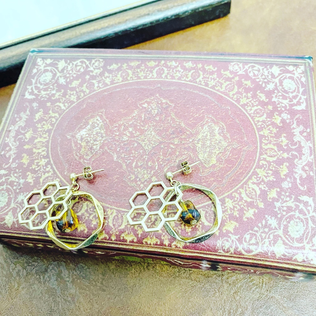 女性用ピアス