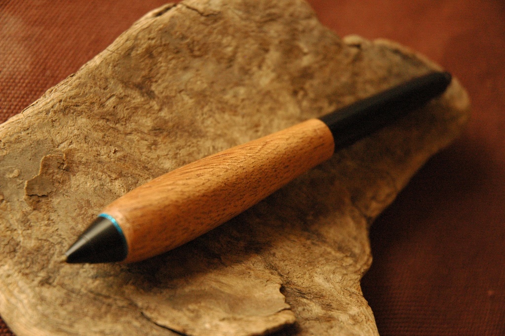 モンキーポッド 《葉車堂 木製グリップ PRO 世界の銘木シリーズ》