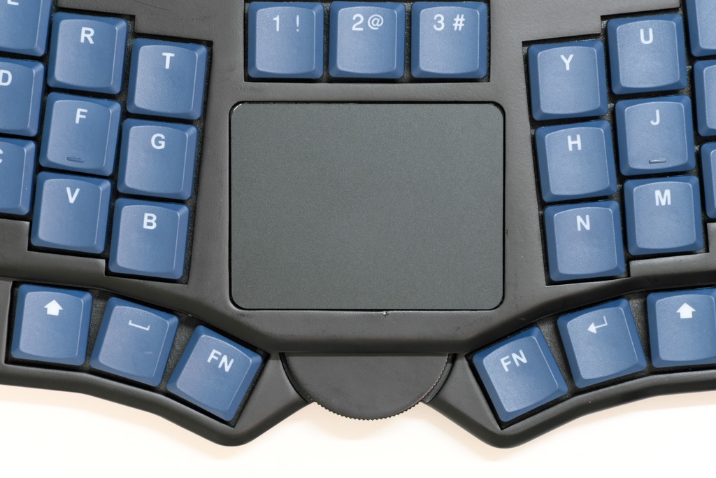 トラックパッド付き自作キーボードキット - Futaba (フタバ)