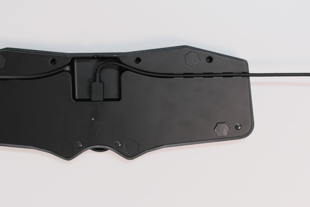 トラックパッド付き自作キーボードキット - Futaba (フタバ)