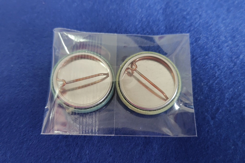 12子利吉くん×19お兄ちゃんと! 忍たまドット絵缶バッジセット