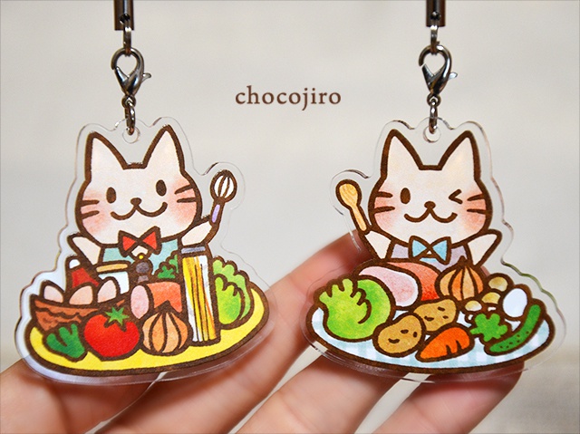 両面楽しい♪ねこのアクリルキーホルダー/ストラップ 「ごちそうバンザイ!」