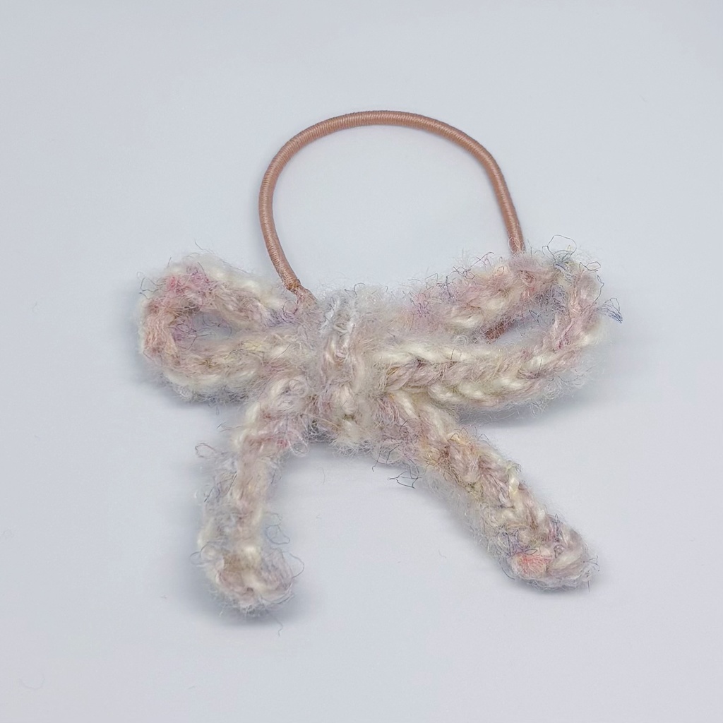リボンのヘアゴム