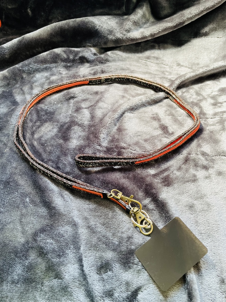 帯締めで作ったスマホショルダー しゅりぺのハンドメイド