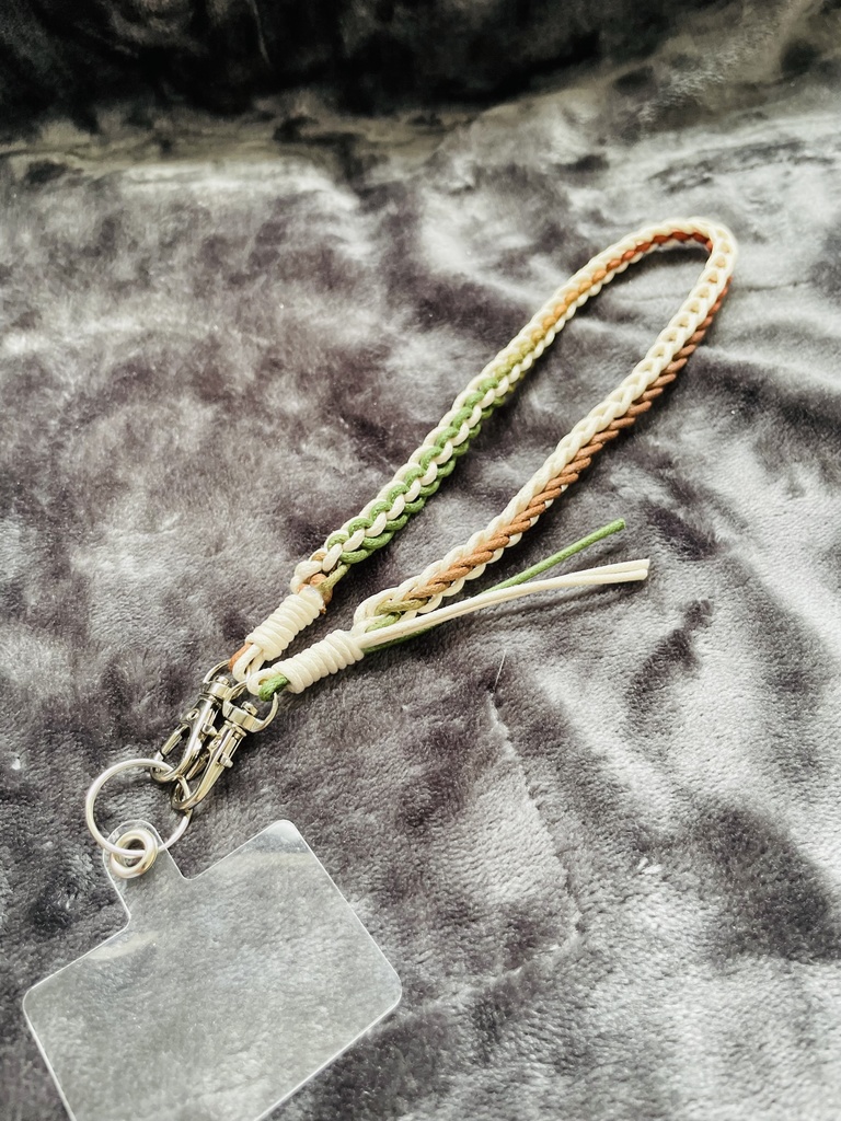 スマホストラップ ホワイト&グラデーション しゅりぺのハンドメイド