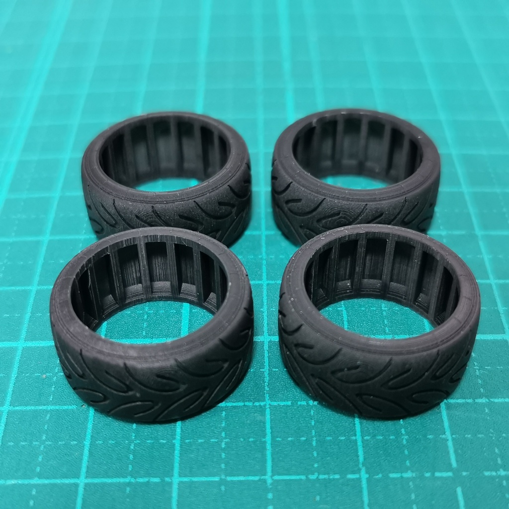 1/24 自作タイヤ A050タイプ 16インチ