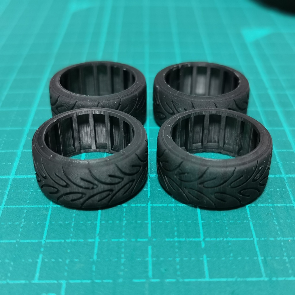 1/24 自作タイヤ A050タイプ 15インチ