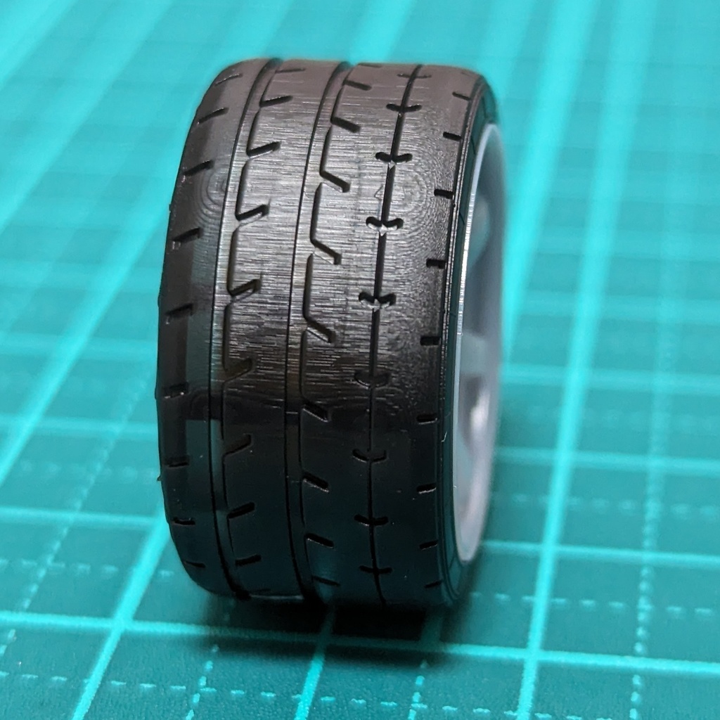 1/24 自作タイヤ A052タイプ 18インチ