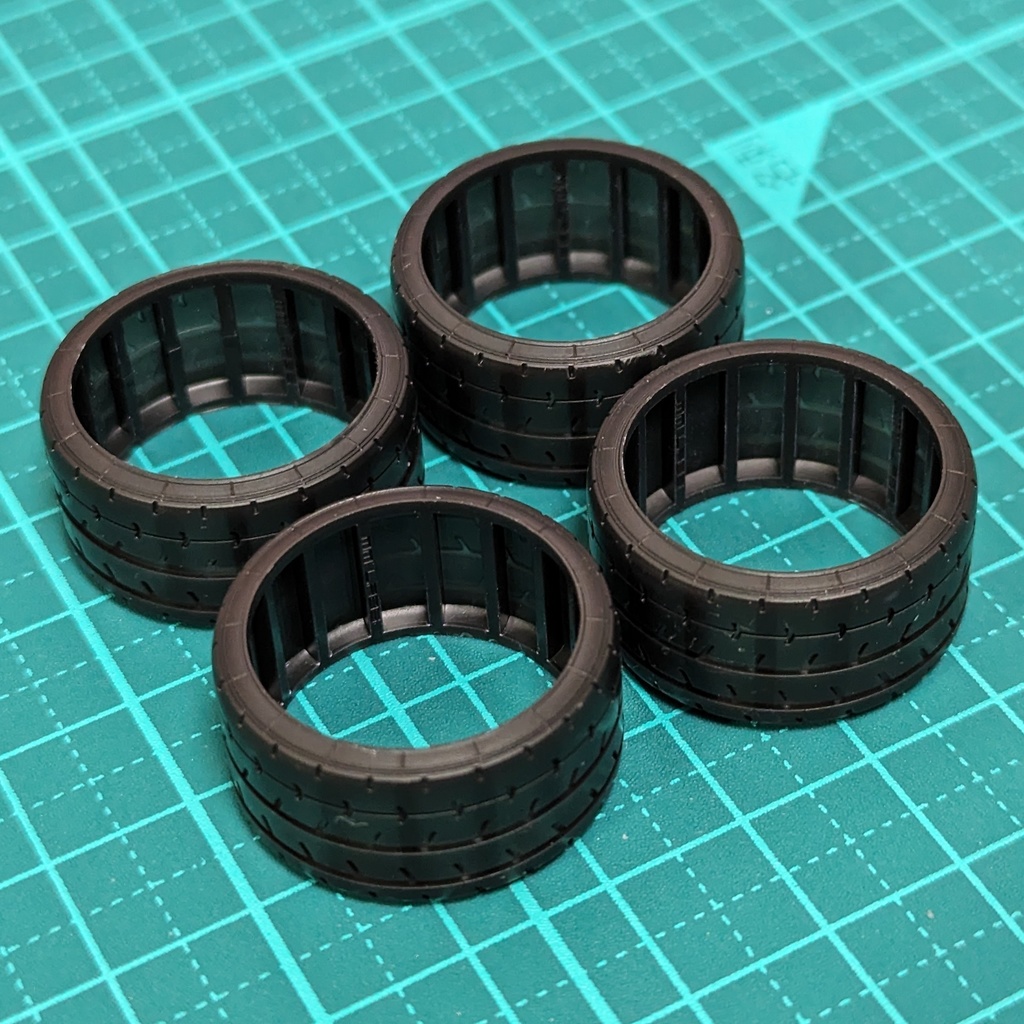 1/24 自作タイヤ A052タイプ 18インチ