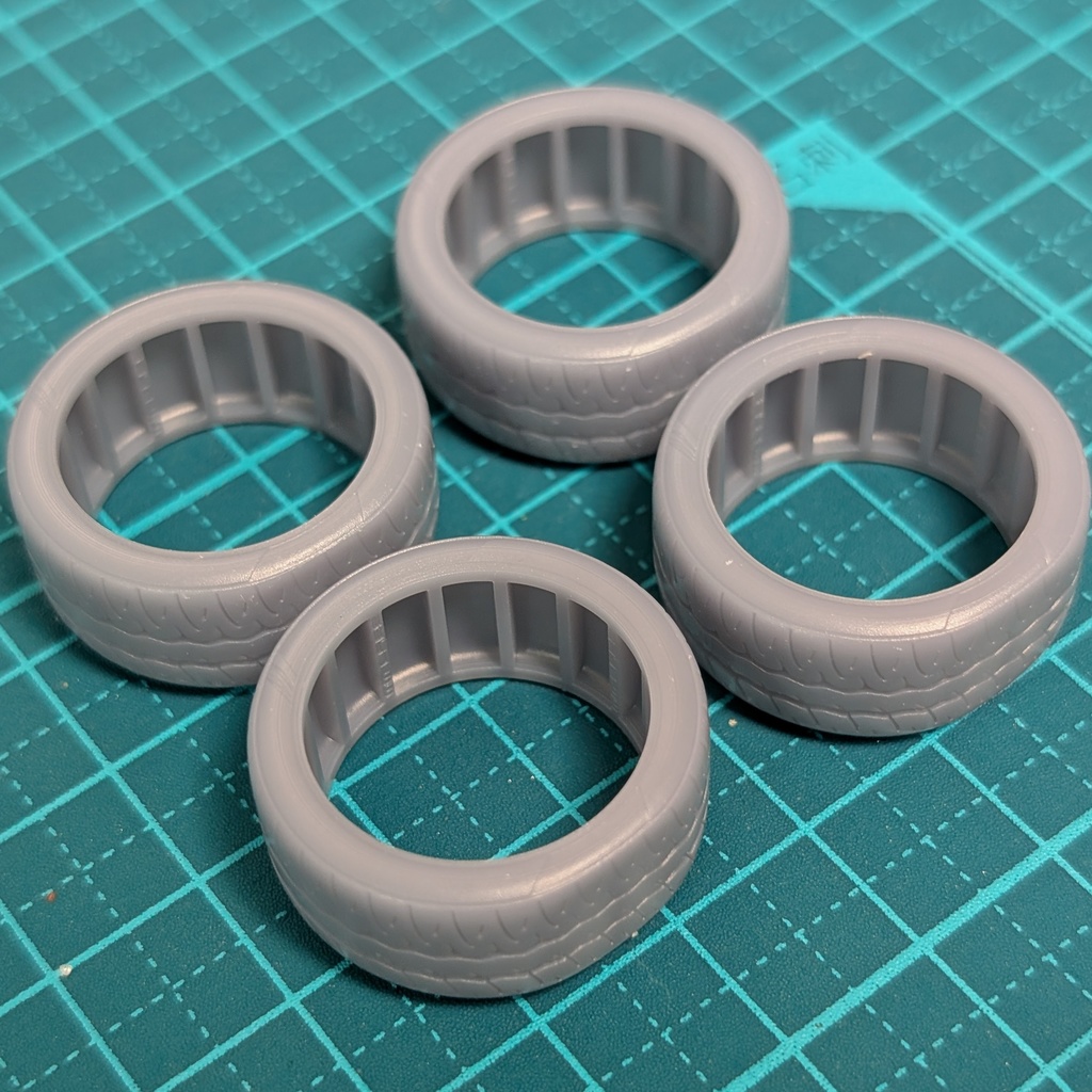 1/24 3Dプリントタイヤ AD09タイプ 17インチ 高扁平 荷重変形