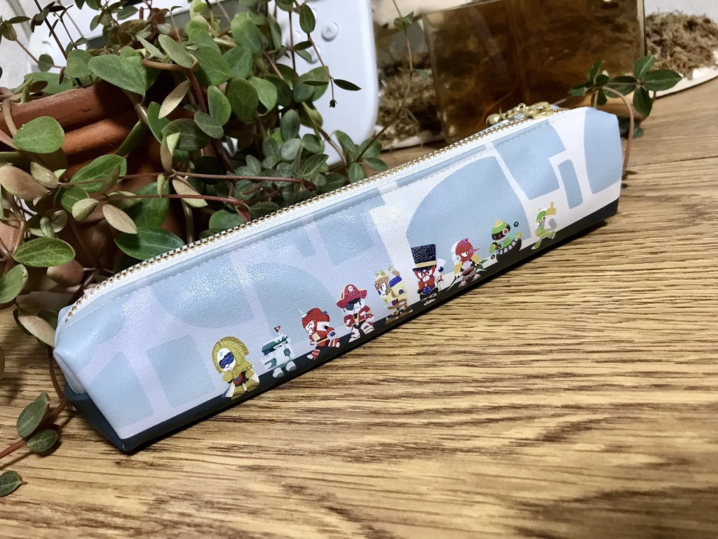 KGNのペンポーチ