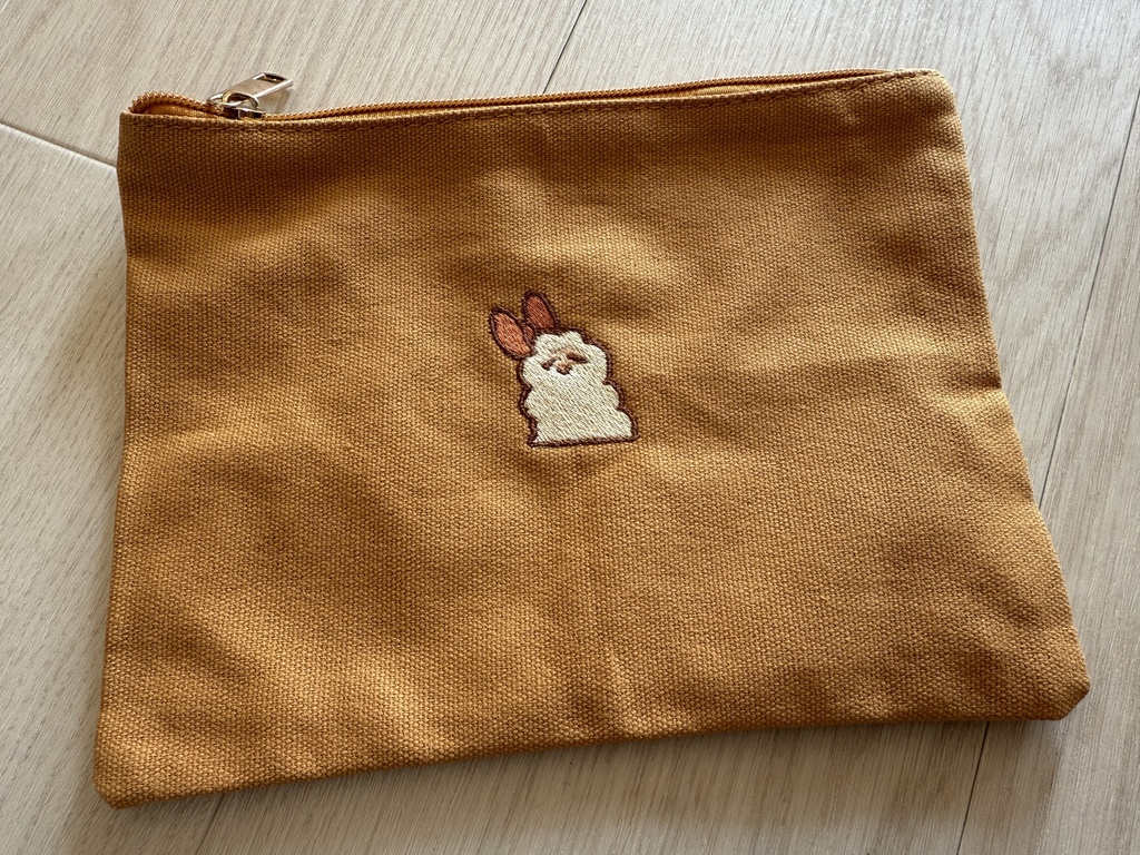 海老天刺繍ポーチ