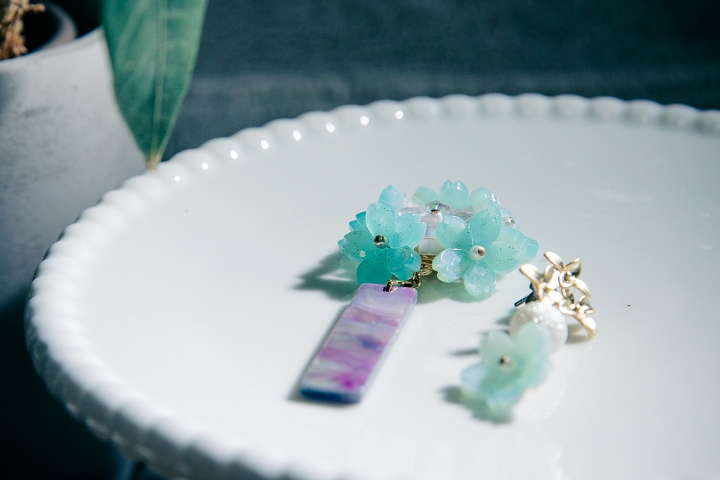 甲斐田晴イメージピアス