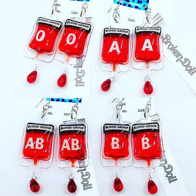 輸血イヤリング ペア売り