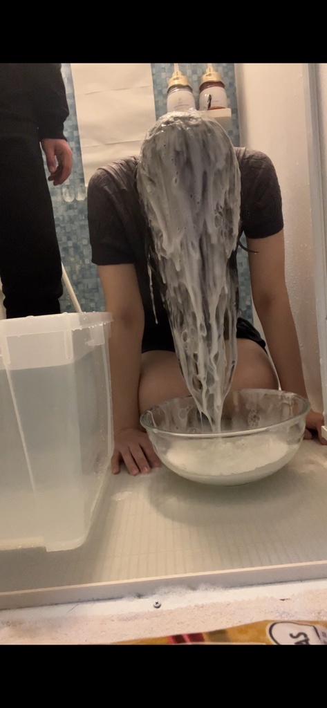 3.4本分のシャンプーを頭からかけて水責めシャンプーしてみた（シャンプー&シャンプーかけアングル）15:01