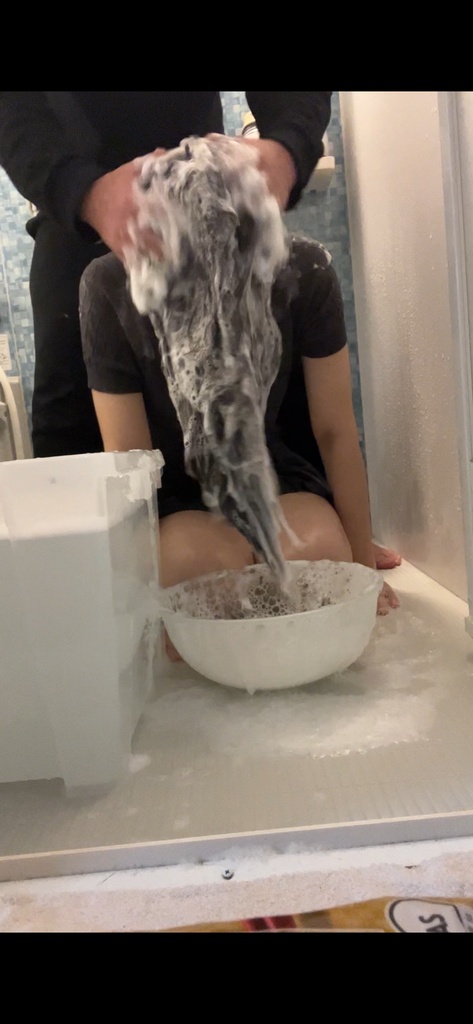 3.4本分のシャンプーを頭からかけて水責めシャンプーしてみた(シャンプー&シャンプーかけアングル)15:01