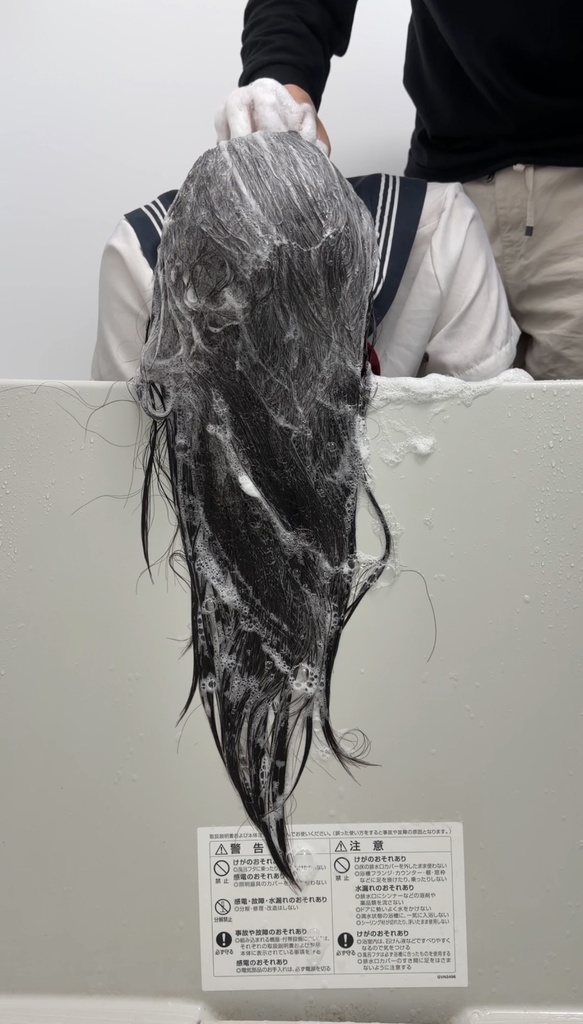 ふわふわ髪にセットした後輩ちゃんの髪をガッツリと2度洗いしてみた(正面+上アングル)18:02