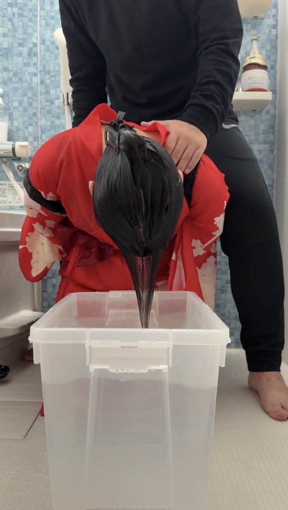 （リクエスト）和服を着た後輩ちゃんを長時間何度も水責めしてみた（正面アングル）15:34