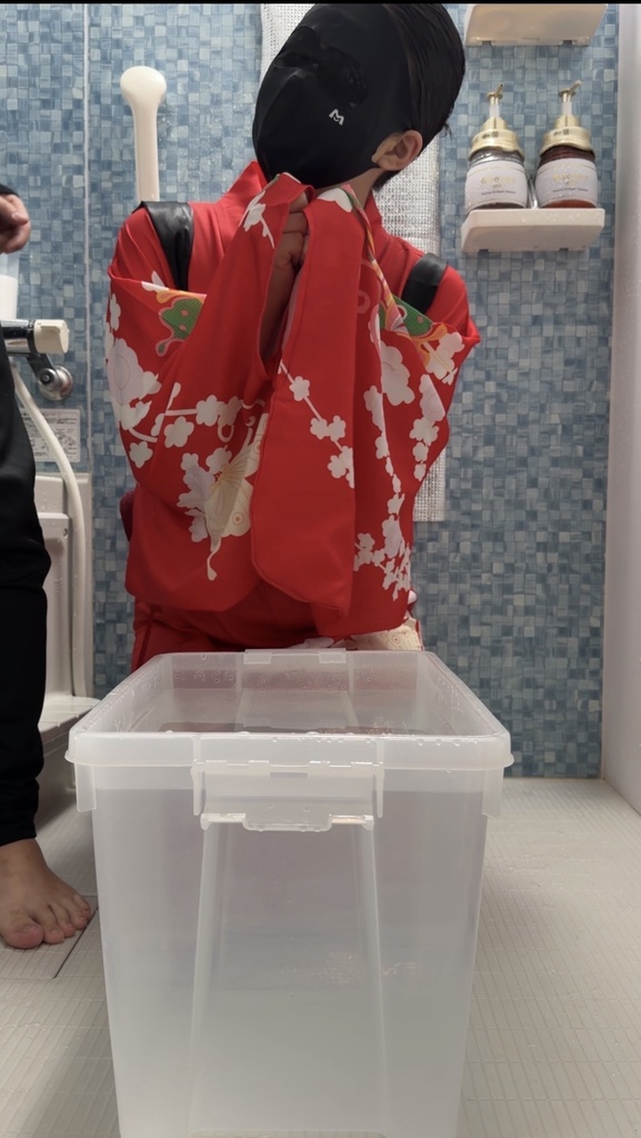 (リクエスト)和服を着た後輩ちゃんを長時間何度も水責めしてみた(正面アングル)15:34