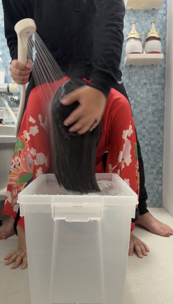 (リクエスト)和服を着た後輩ちゃんを長時間何度も水責めしてみた(正面+斜めアングル)30:58