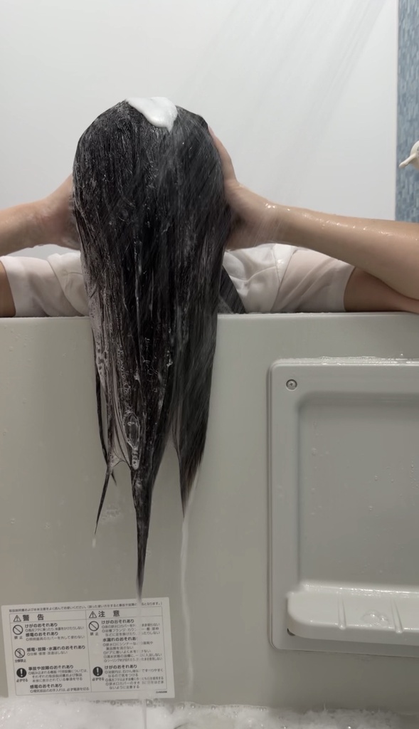 後輩ちゃんに内緒で気の済むまで無限シャンプーしてみた(正面+上アングル)21:06