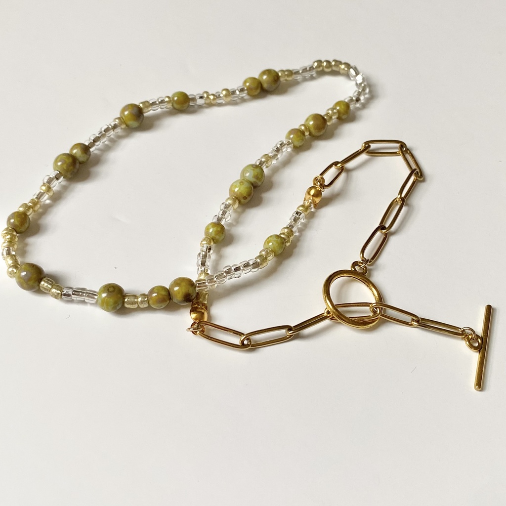 [アレルギー対応] くすみグリーンのビーズネックレス