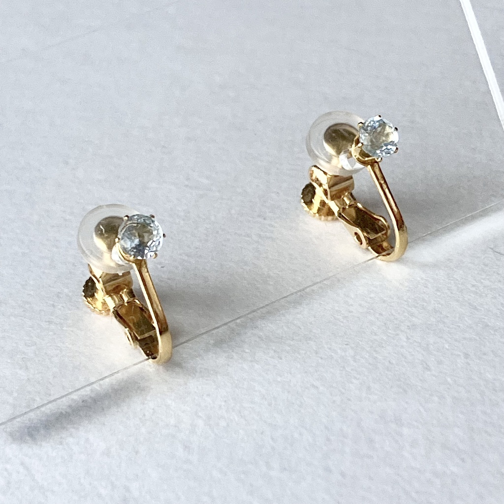 [アレルギー対応]スカイブルートパーズのひとつぶイヤリング