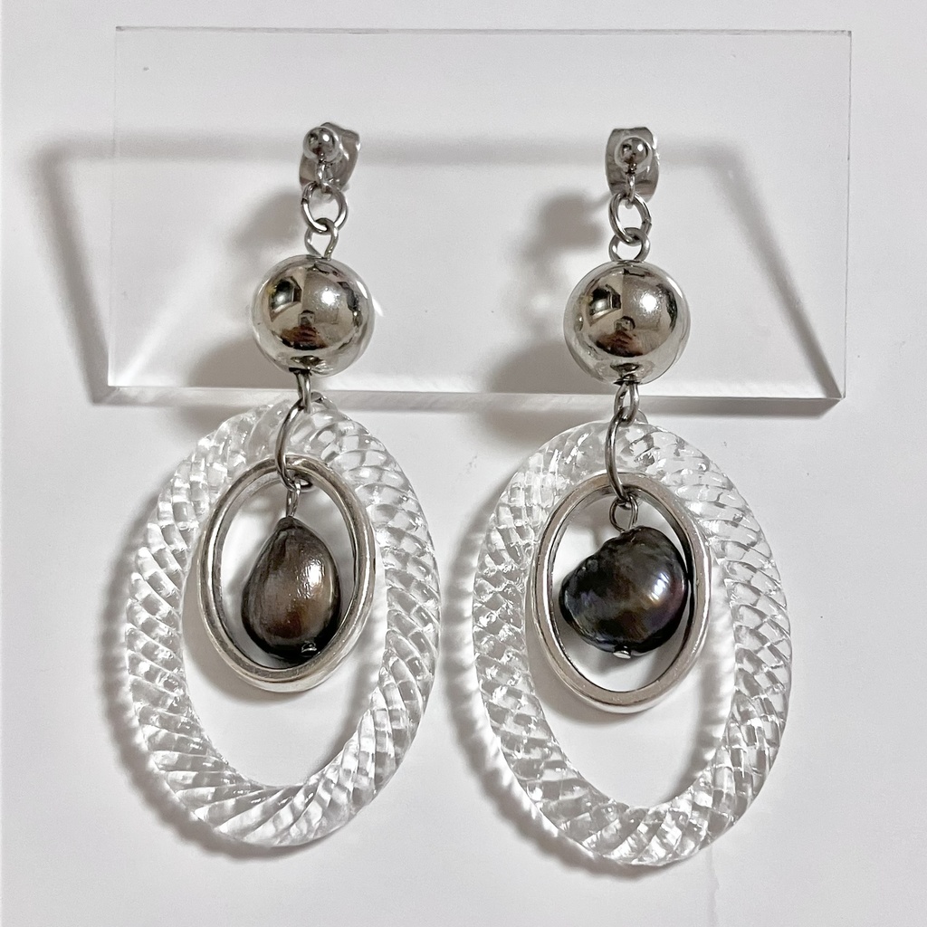 [アレルギー対応] ブラックパールとシルバーのイヤリング