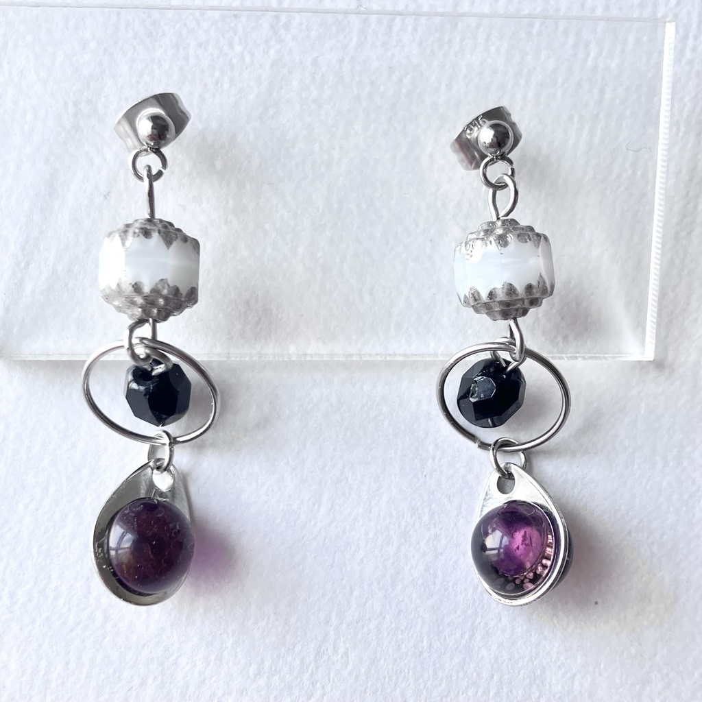 [アレルギー対応] 透き通るパープルドロップのイヤリング