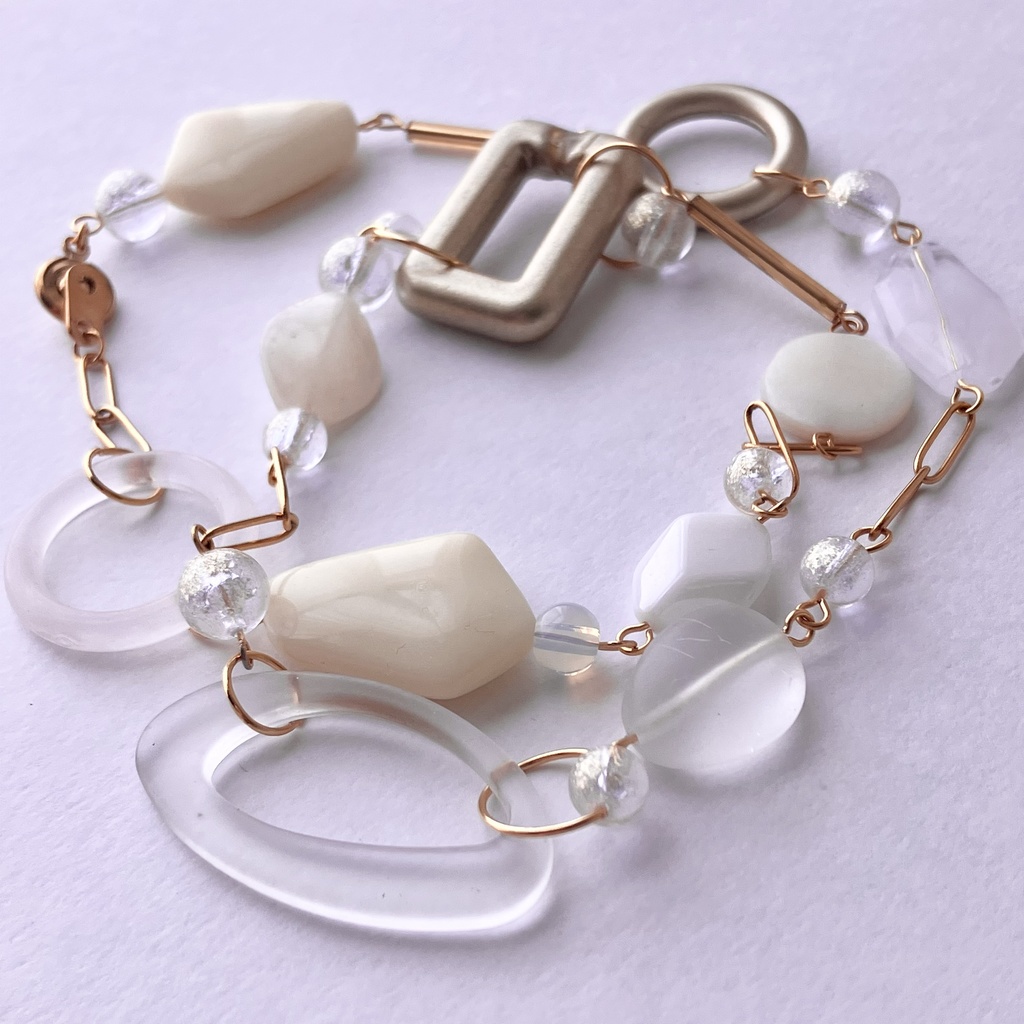 [アレルギー対応] マットクリア×アイボリーのネックレス