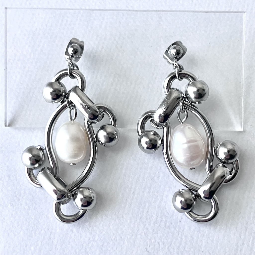 [アレルギー対応] 淡水パールのアールヌーヴォー風イヤリング