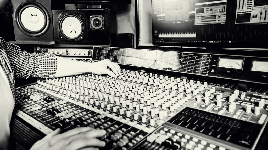 80年代 バトルアクション、少年漫画のアニメ フリーbgm